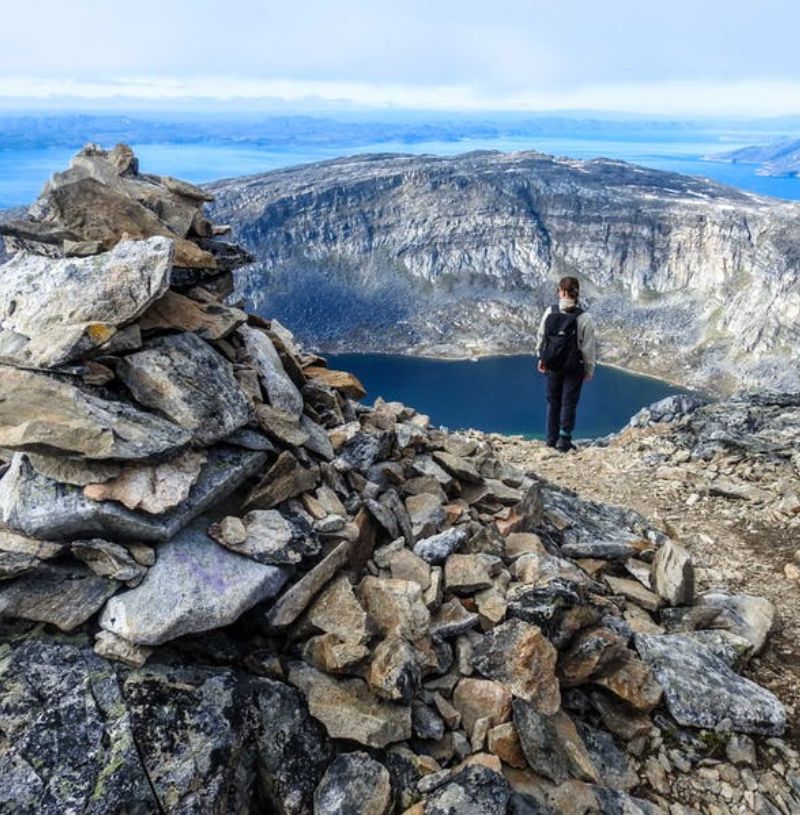 hiking in nuuk with view over cirkussøen